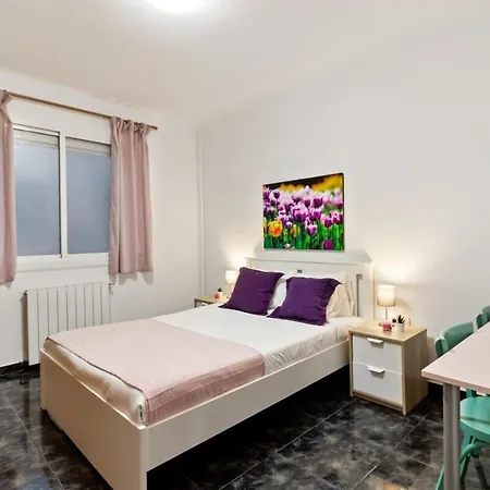 Apartment Cozy 3 Bedroom Flat With Balcony Close To Plaza Espana! Barcelona