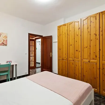 Apartment Cozy 3 Bedroom Flat With Balcony Close To Plaza Espana! Barcelona